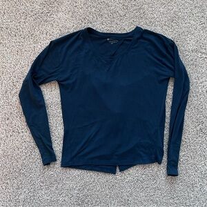 Athleta Dark Blue Long Sleeve Open Back Tee in XS